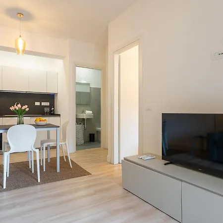 Urban Oasis With Patio Labicana Near Termini * Rom