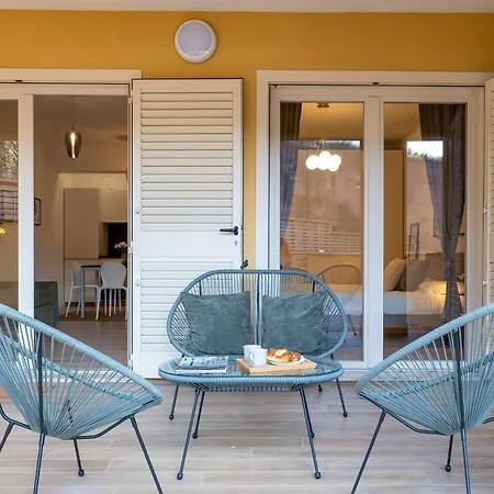 Urban Oasis With Patio Labicana Near Termini * Rom